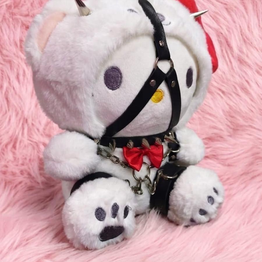 Kitty Bondage